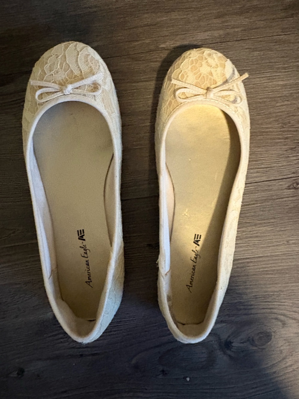 American Eagle Outfitters Cream Lace Ballet Flats with Bow Detail
